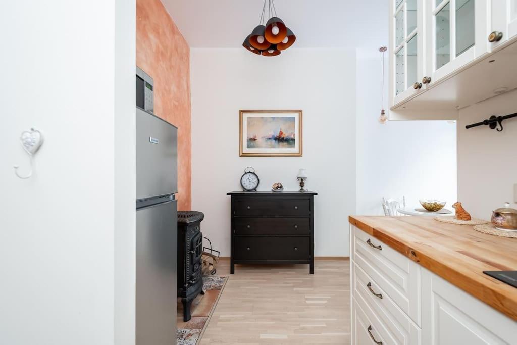 Cozy Studio Apartment Таллин Экстерьер фото