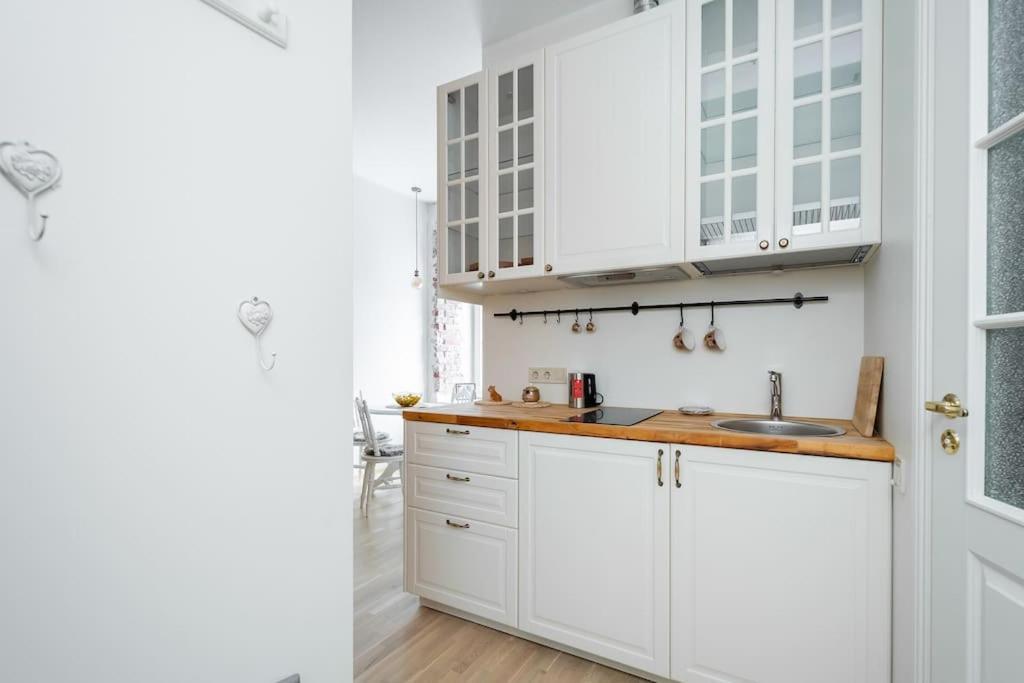 Cozy Studio Apartment Таллин Экстерьер фото