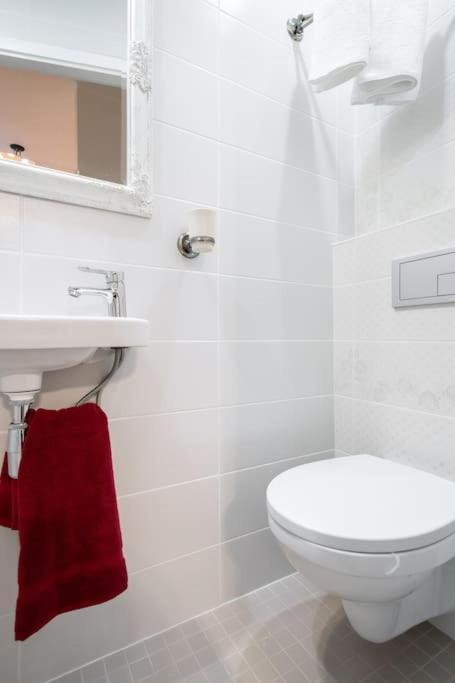 Cozy Studio Apartment Таллин Экстерьер фото